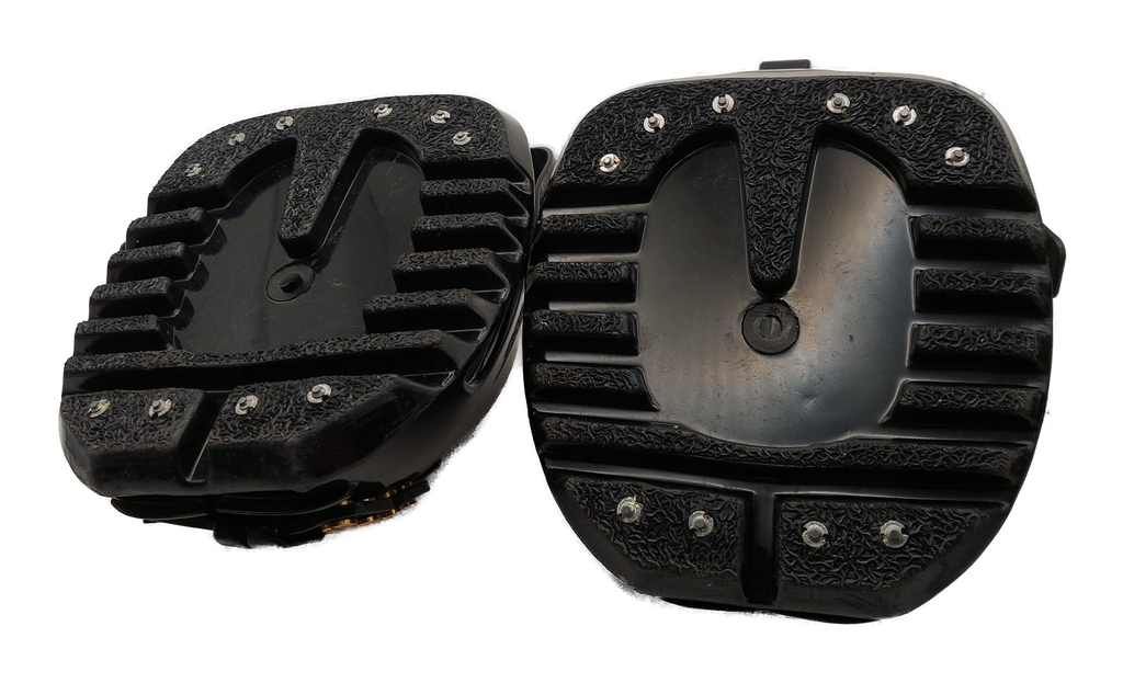 B-vare (B): Scoot boot adjust/enduro str 7 med Bestgrip brodder